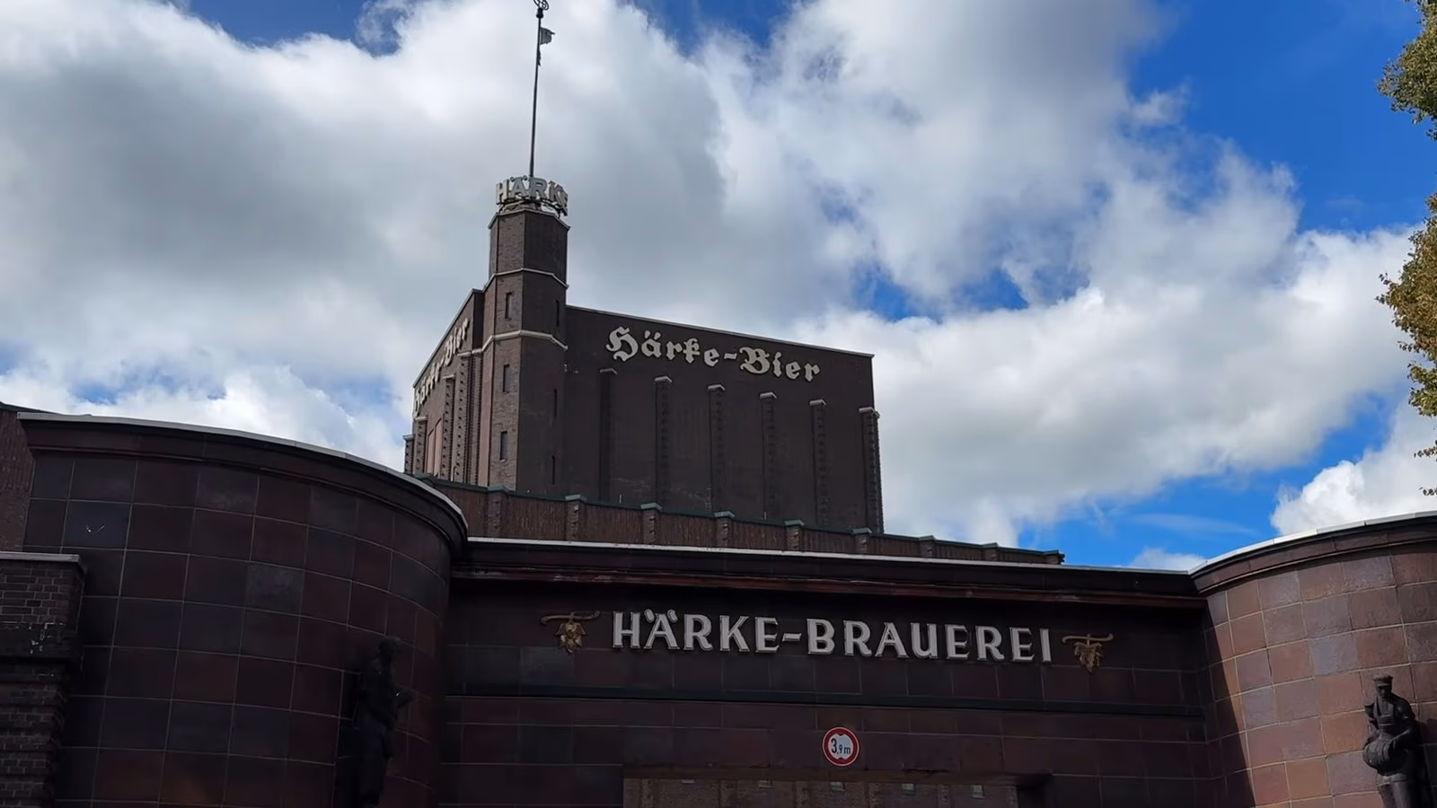Die Härke-Brauerei, Standort der Bierstele